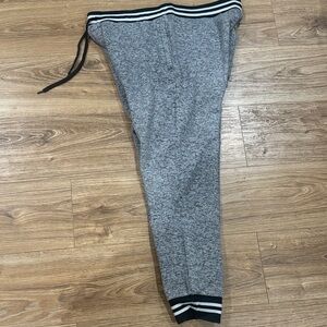 American Eagle Outfitters men’s  Gray Joggers with Striped Waistband